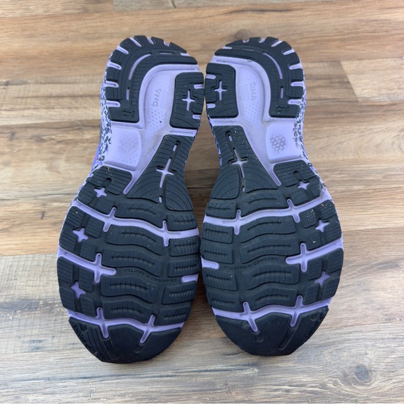 Brooks Purple/Black Leopard print size 11.5 - Picture 9 of 9